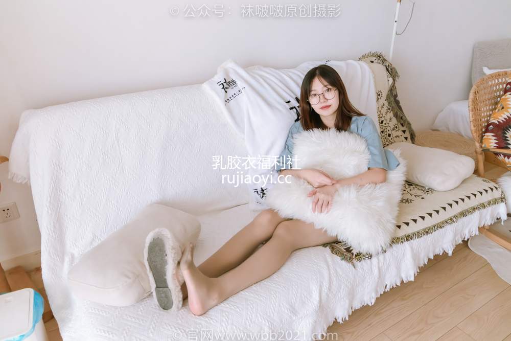 [BoBoSocks袜啵啵] No.239 小甜豆-棉拖鞋、灰丝、裸足 [140P1V5.22GB]
