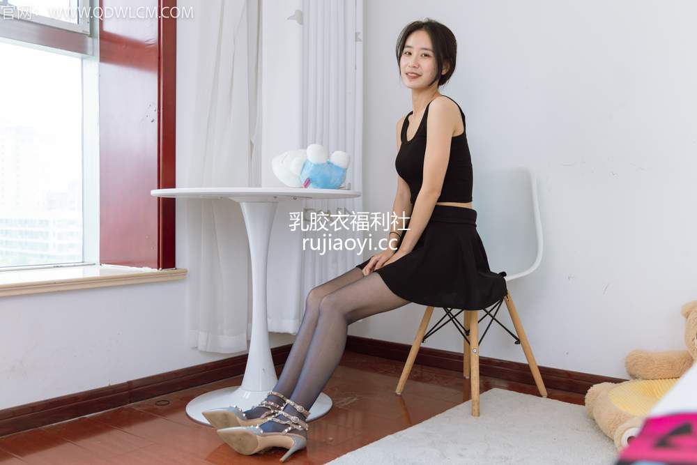 [物恋传媒] No.1375 菜菜-生命一隅 [230P1V6.20GB]