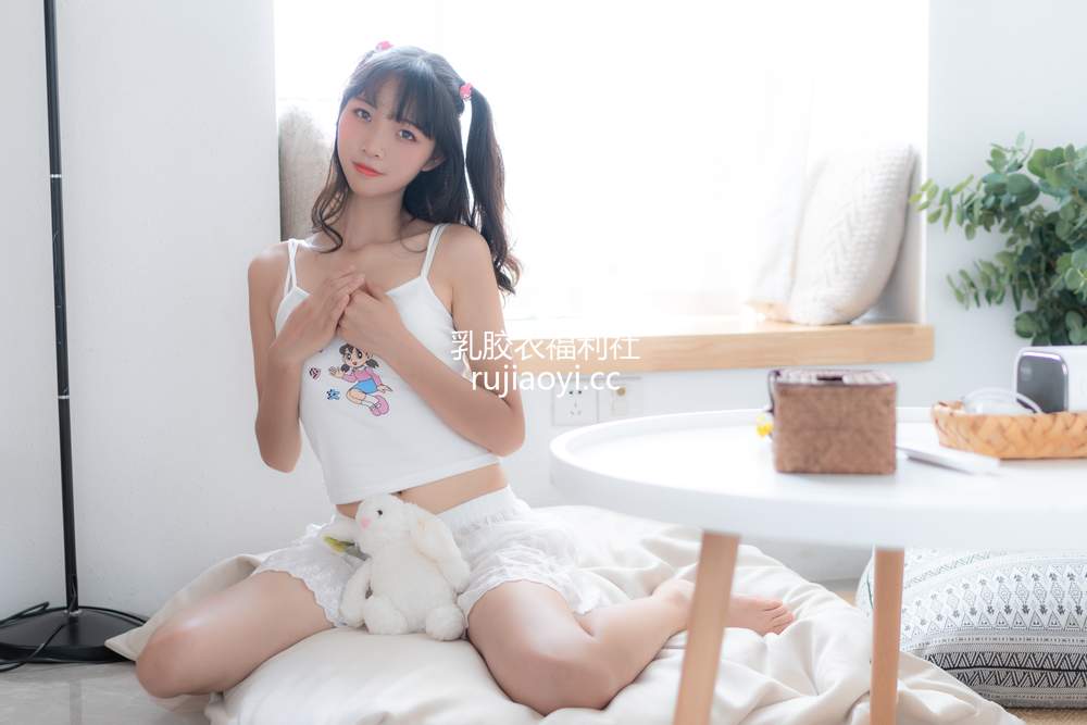 [网红杂图] 西瓜 – 白纱 [39P209MB]