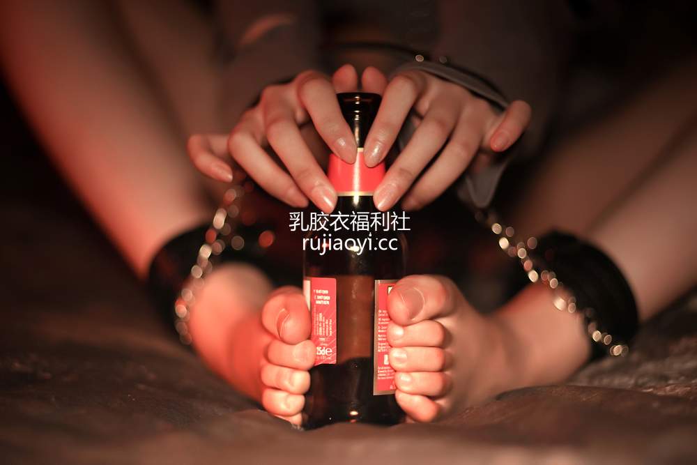 [网红杂图] 曉美媽 – 奴隷少女 [46P114MB]