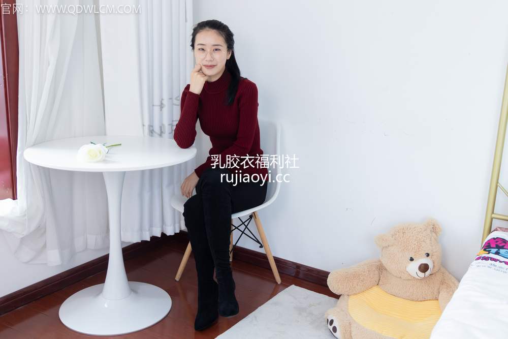 [物恋传媒] No.1360 菜菜-刚好日落 [150P1V3.53GB]