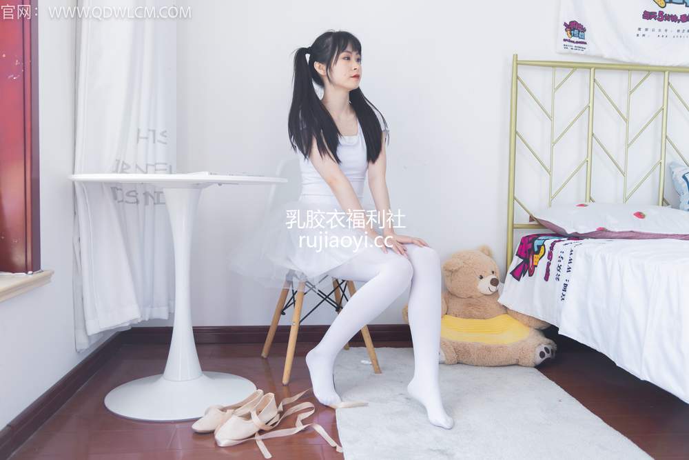 [物恋传媒] No.1361 兮兮-梦幻芭蕾 [151P1V3.17GB]