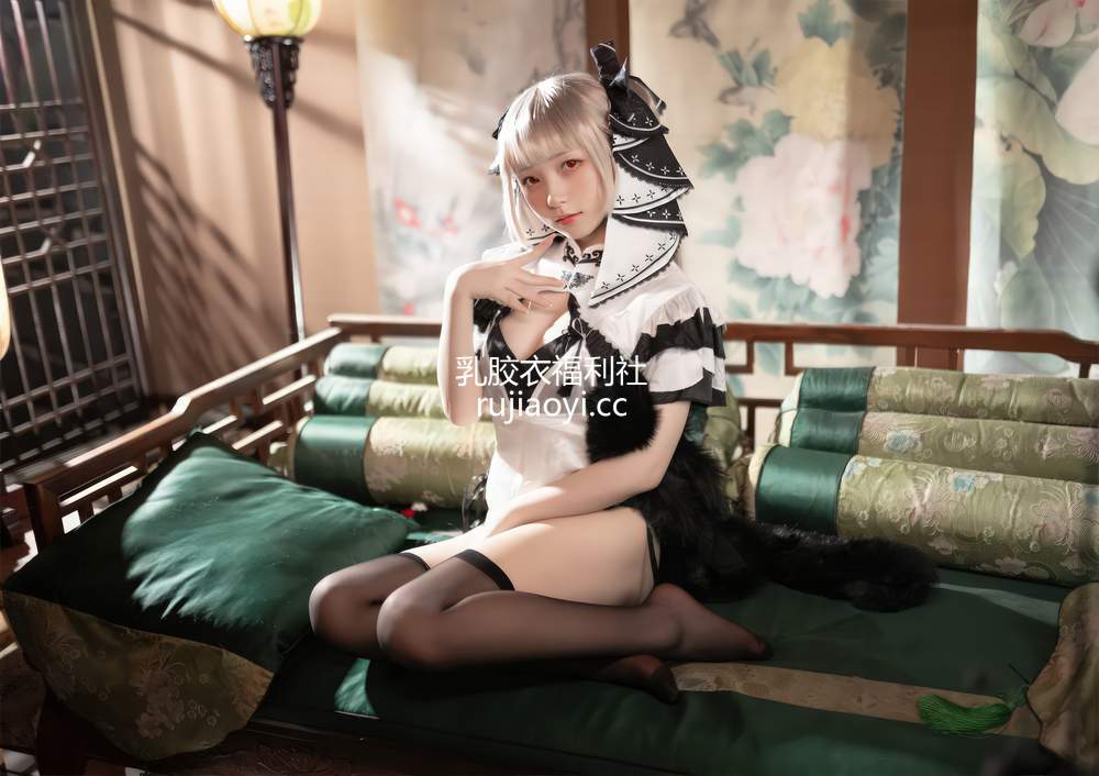 [网红杂图] 花铃 – 可畏旗袍 [84P527MB]