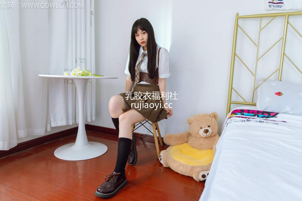 [物恋传媒] No.1408 兮兮-温柔肆意 [180P1V4.84GB]