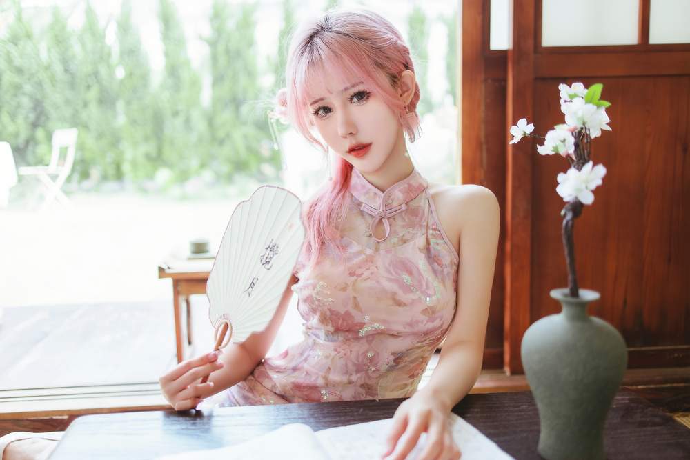 [网红杂图] 仙女月 - 粉色旗袍 [20P170MB]