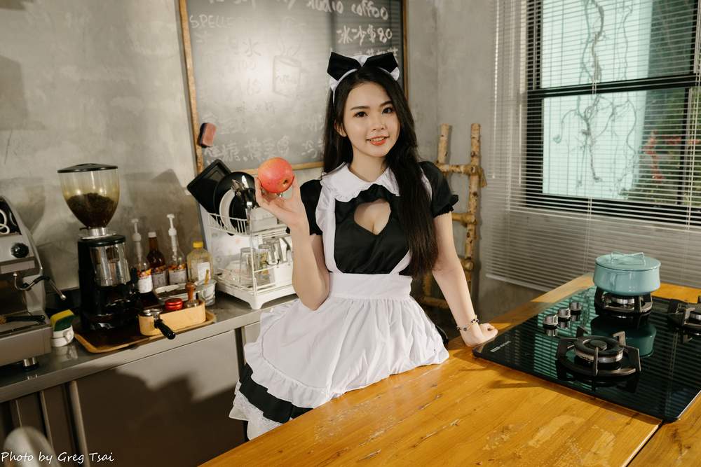 [网红杂图] 米浆 – 女仆 [63P226MB]