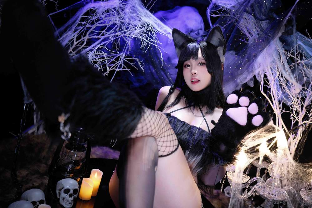 [网红杂图] miko酱ww – 爱宕万圣节 [16P50MB]