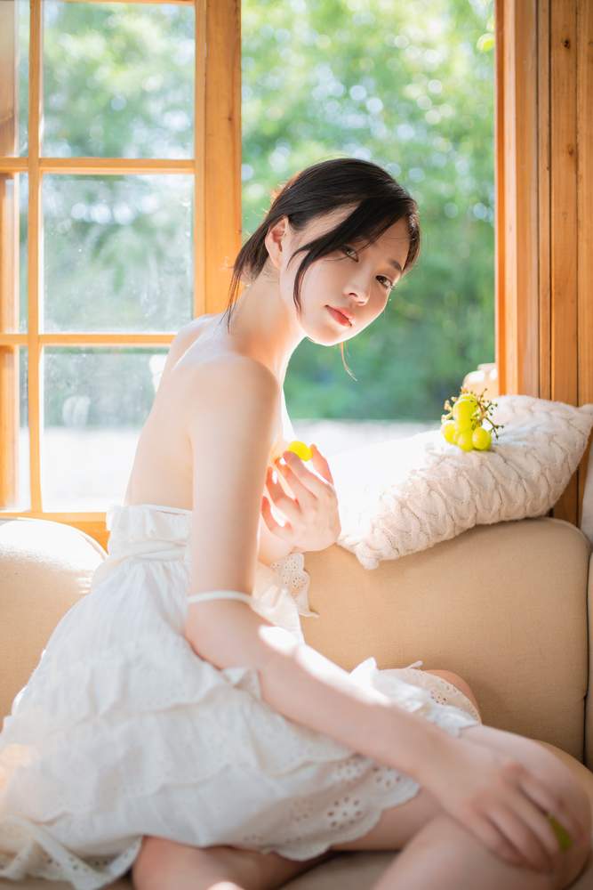 [网红杂图] Nnian – 夏日物语 [37P197MB]