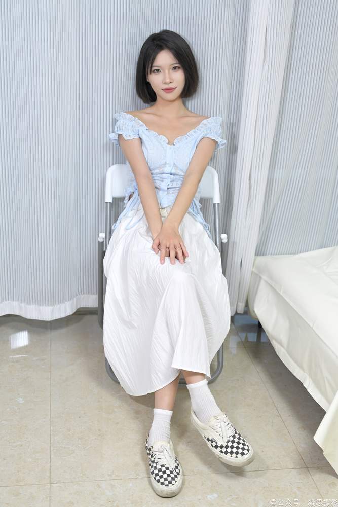 [凝思摄影] No.007 小睿-长裙、短白袜、平底鞋 [133P1V4.56GB]