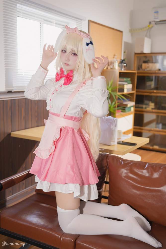 [网红杂图] lunananya – 巧克甜恋 御园莓华 [22P116MB]