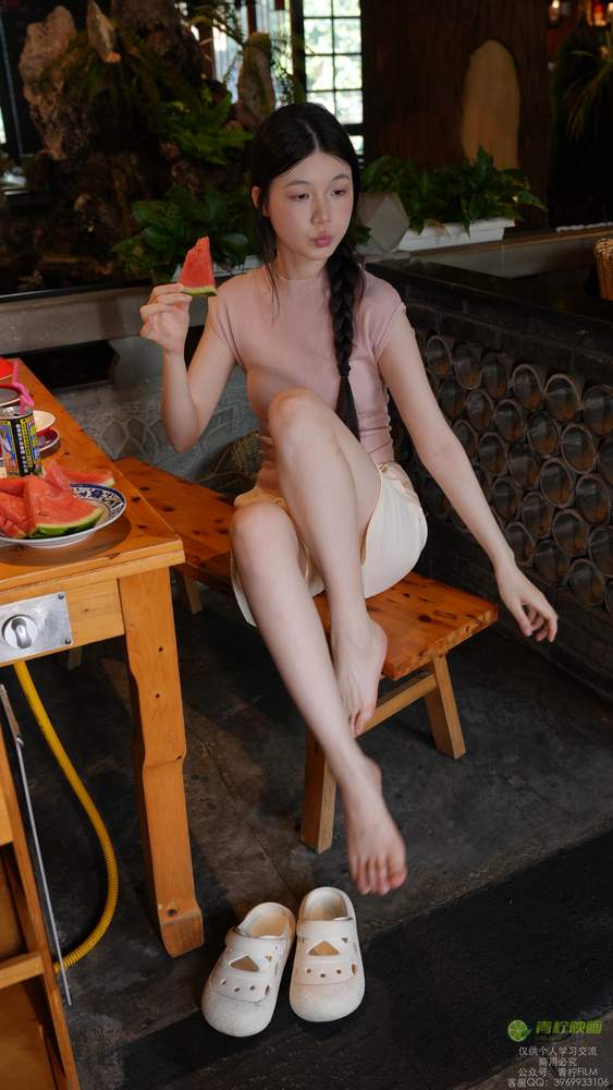 [青柠映画] – 小小 吃火锅 [90P2V2.12GB]