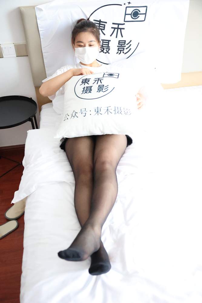 [三禾摄影] No.004 黑丝大腿袜 [169P880MB]