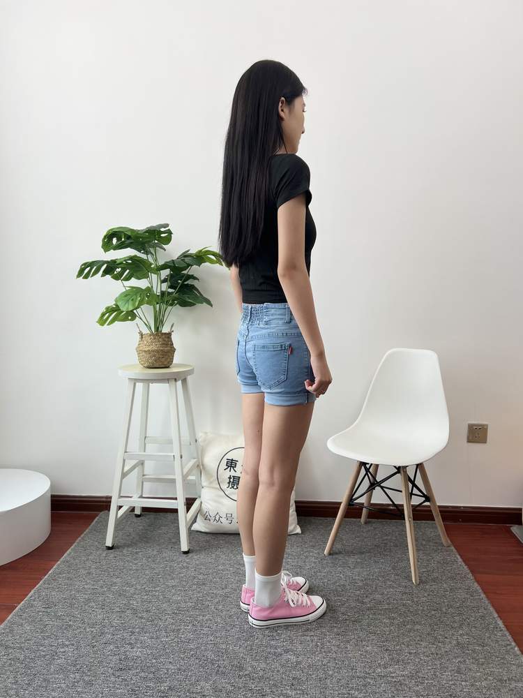 [三禾摄影] No.026 牛仔短裤 棉袜 帆布鞋 [176P1V687MB]