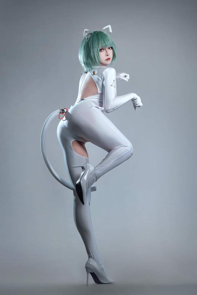 [网红杂图] 半半子 – 碧蓝航线 纳希莫夫 [38P260MB]