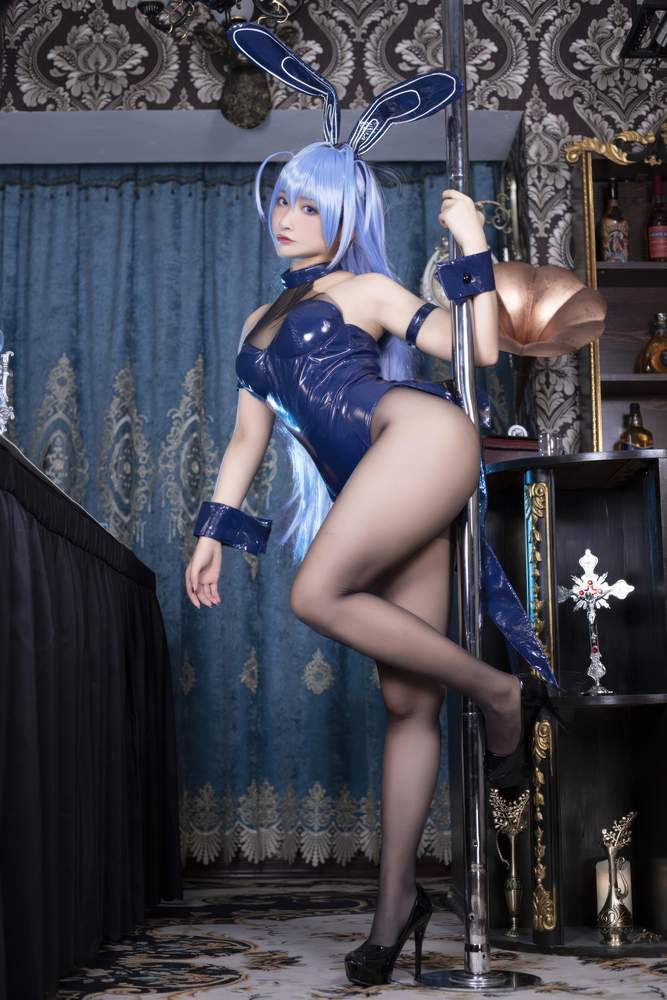 [网红杂图] 洛璃LoLiSAMA – 碧蓝航线 花园兔女郎 [52P531MB]