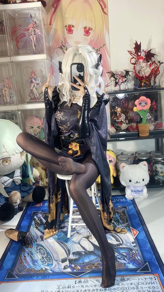 [网红杂图] 白栎Shirly – 胜利女神 妮姬 NIKKE 布兰儿 [130P27V3.24GB]