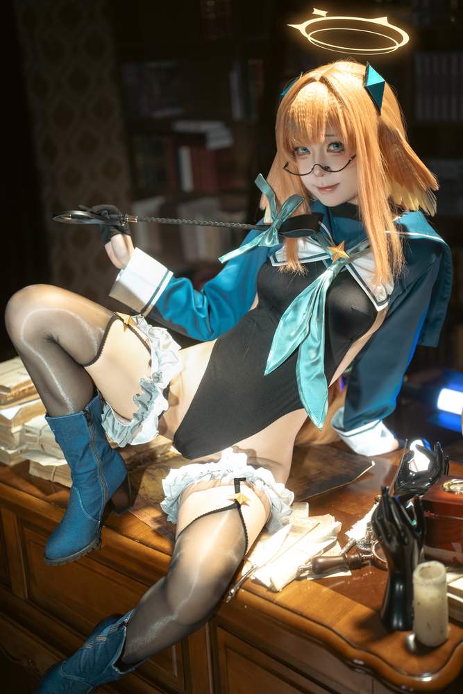 [网红杂图] 矢量鱼 – 蔚蓝档案 志美子 [50P461MB]