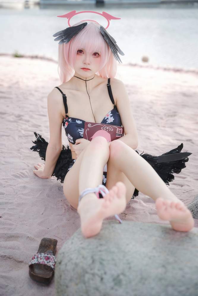 [网红杂图] 九柒喵 – 碧蓝航线 小春泳装 [27P133MB]